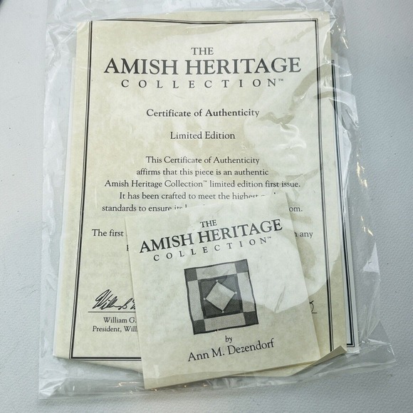 Amish Heritage Eli & Benjamin Figurine With Quilt‎ #30013 Willitts Boxed - Picture 7 of 7